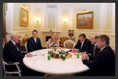 М. Азаров зустрівся з делегацією ФХУ (Фото: Урядовий портал)